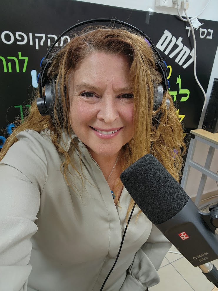 אפי פדידה ברדיו